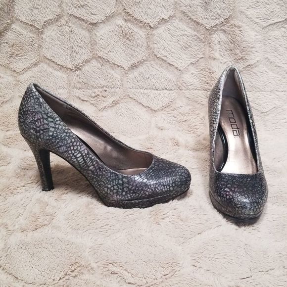 Moda Spana Pastel Rainbow Snakeskin Platform Pumps